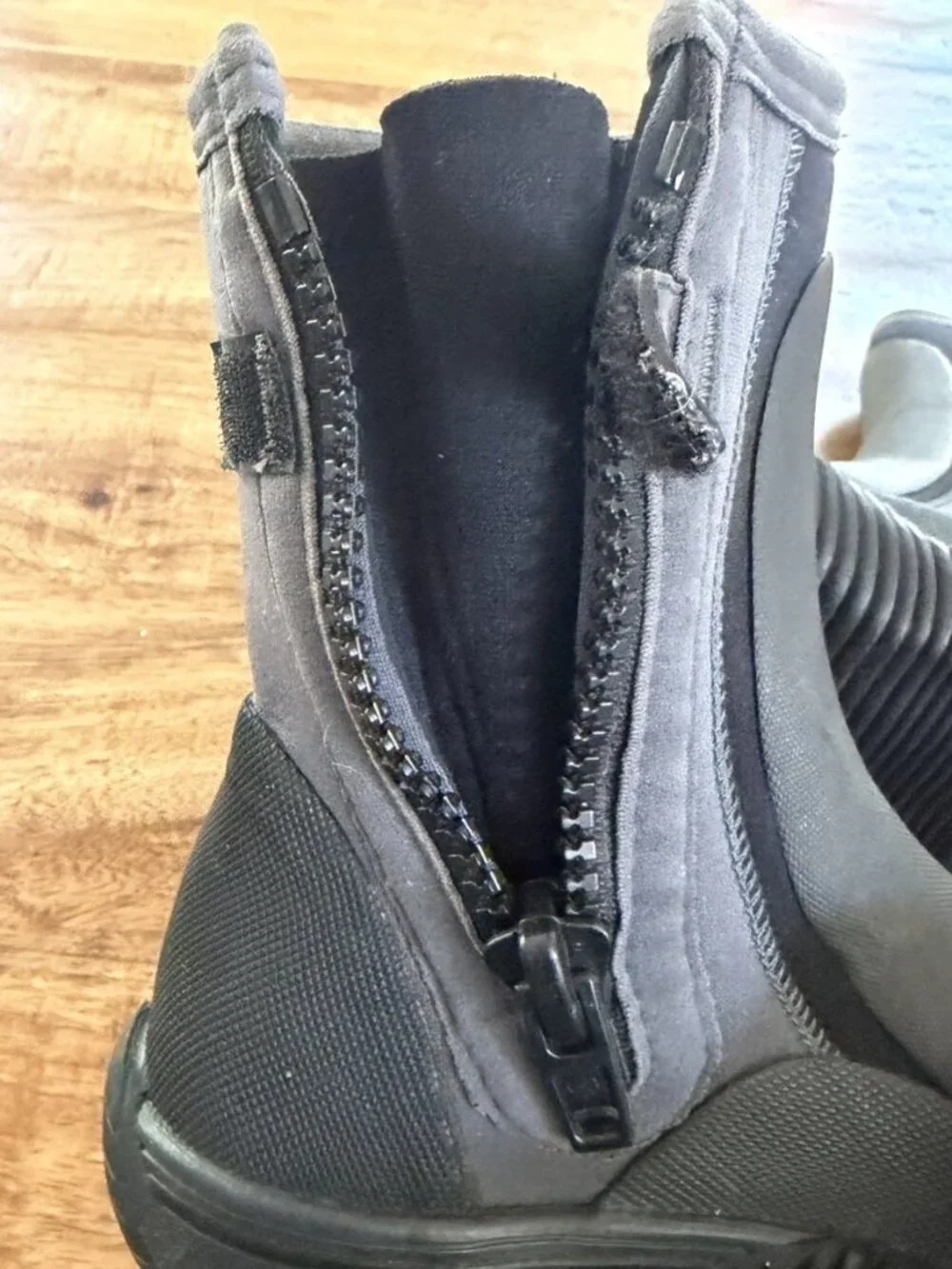 Gill Aero Water/Sailing Boots USA 9 Euro 42 Neoprene Rubber Gray Black